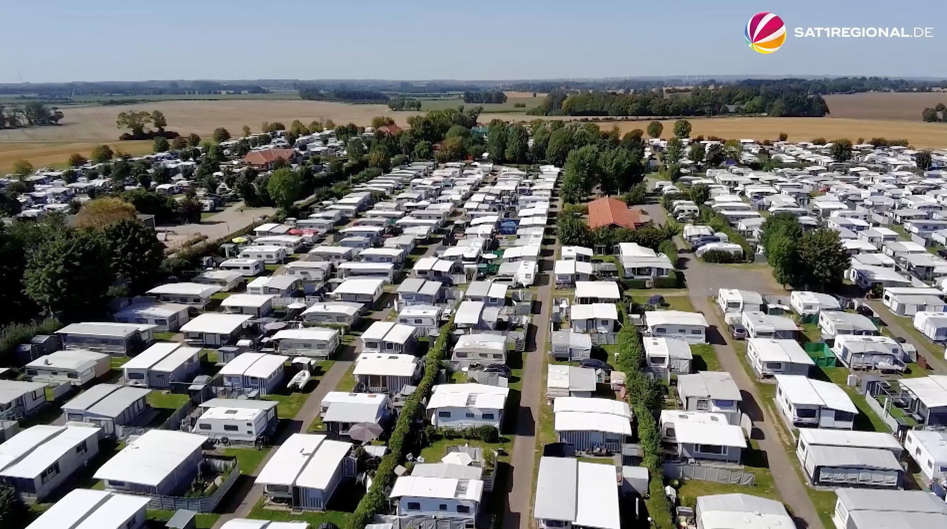 Video: Camping an der Ostsee: Hochbetrieb am Rosenfelder Strand