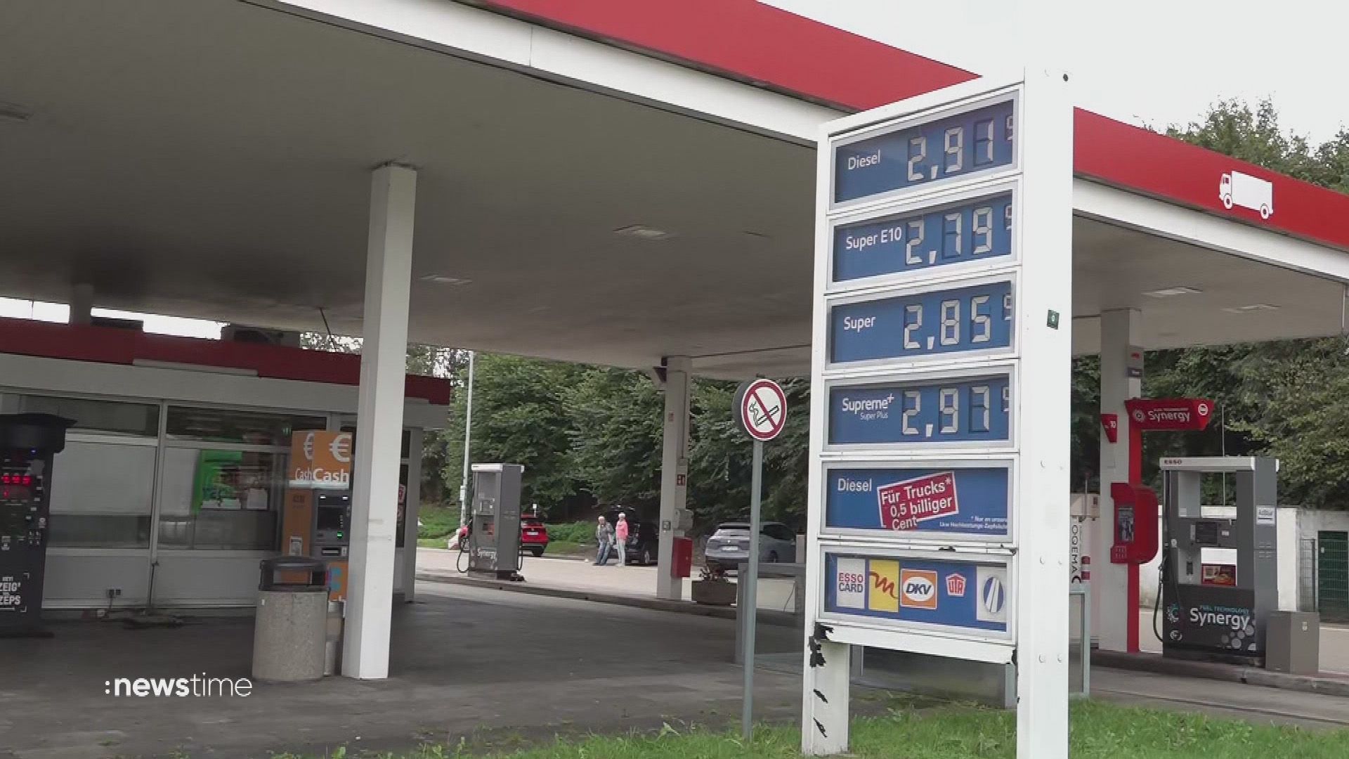 Video: Drei-Euro-Marke beim Spritpreis geknackt