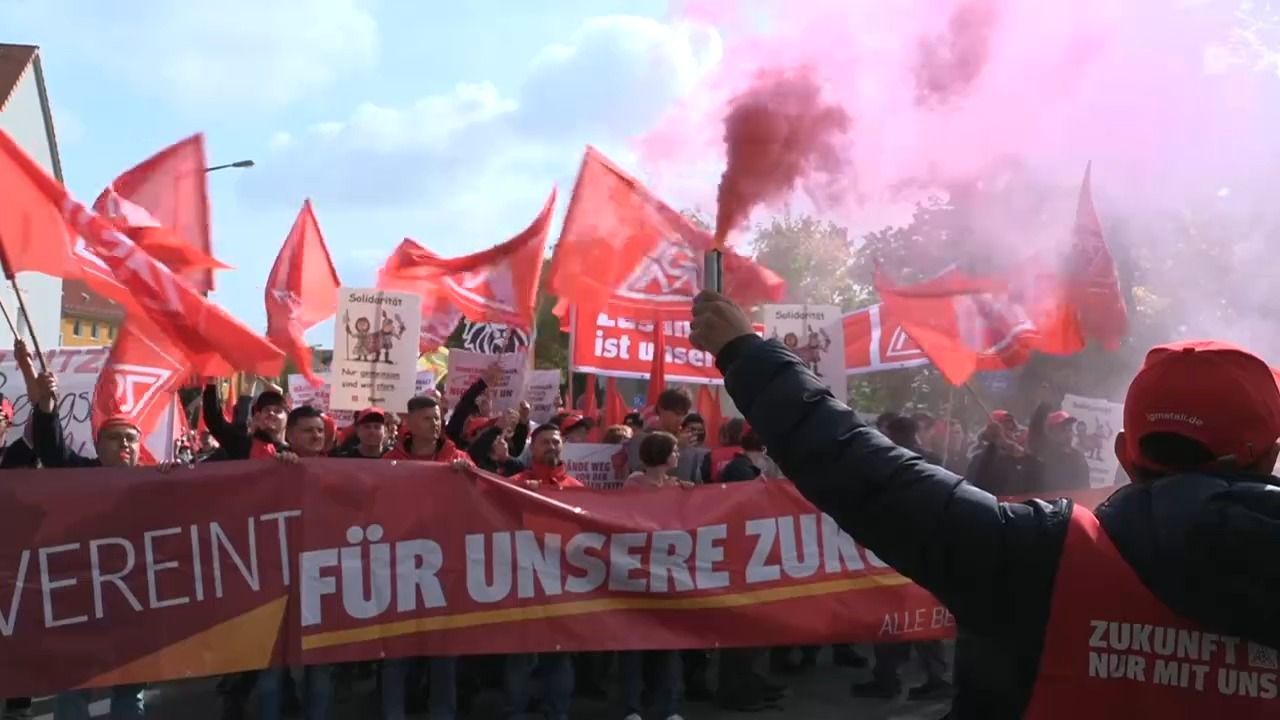 Video: Harte Tarifrunde erwartet: Warnstreiks in Metallbranche drohen