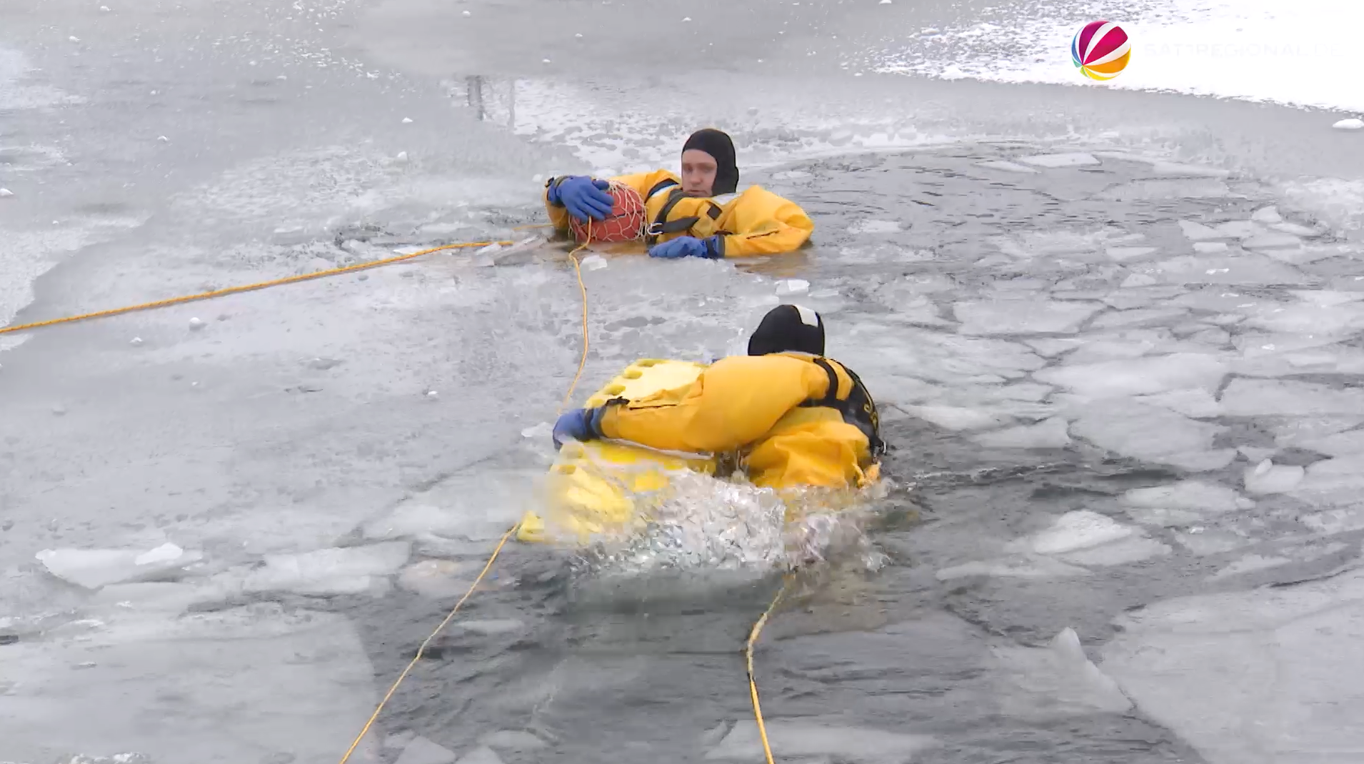 Video: Lebensgefahr: Feuerwehr Norderstedt warnt vor dem Betreten von Eisflächen