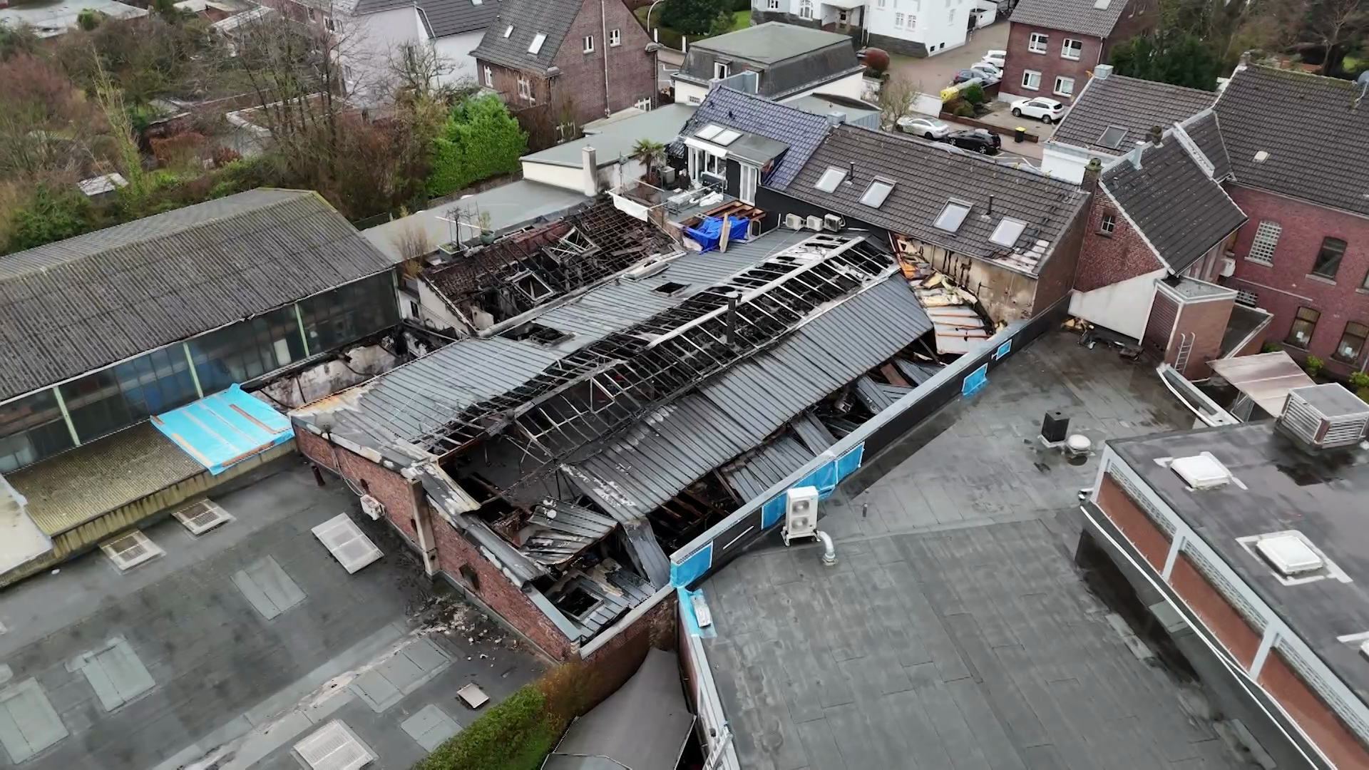 Video: Glasbrennerei in Tönisvorst abgebrannt