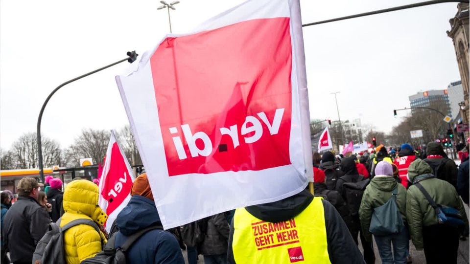 Verdi ruft für Montag zum Streik im öffentlichen Nahverkehr auf