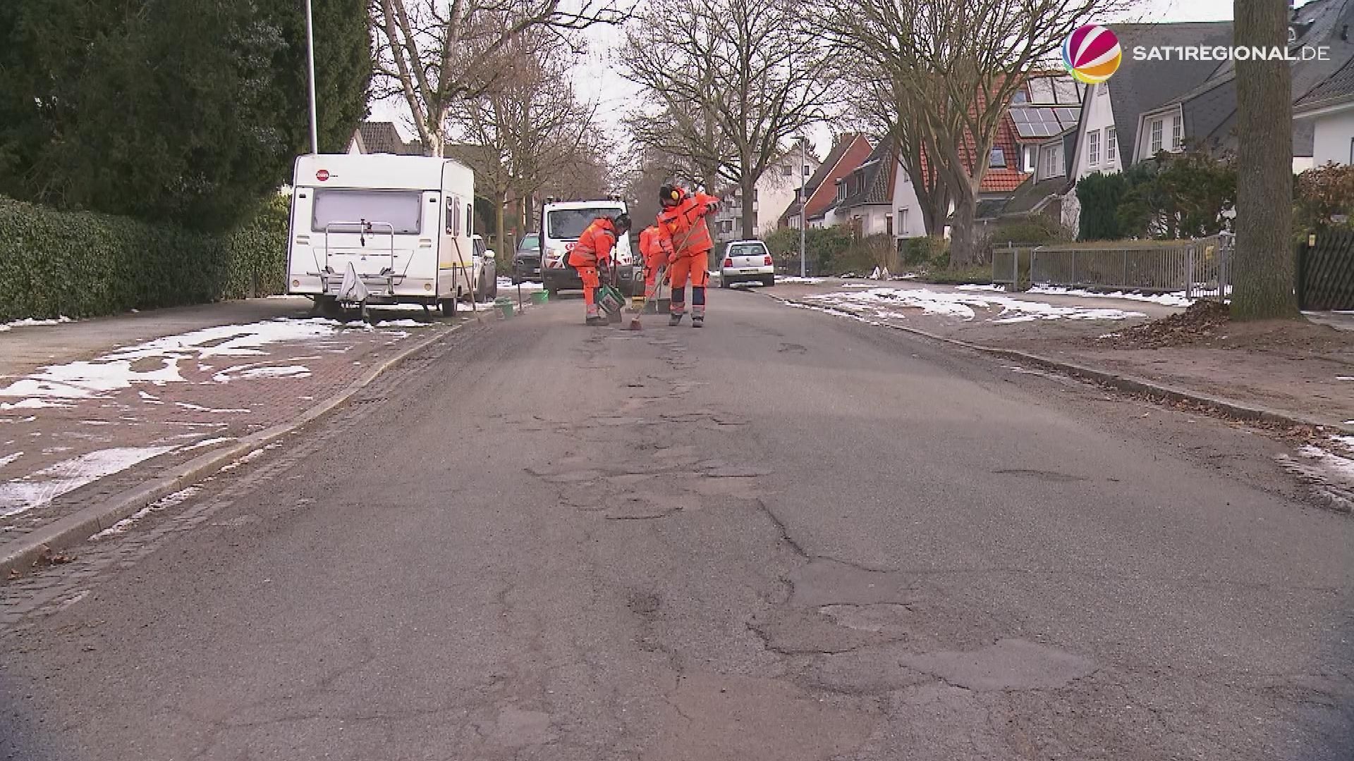 Video: Schlaglöcher: Bremen kommt beim Ausbessern kaum hinterher