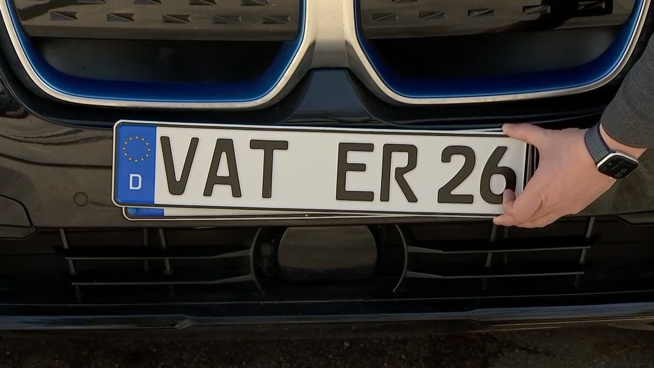 Video: Neue KFZ-Kennzeichen für Bayern: Regionalstolz auf dem Nummernschild