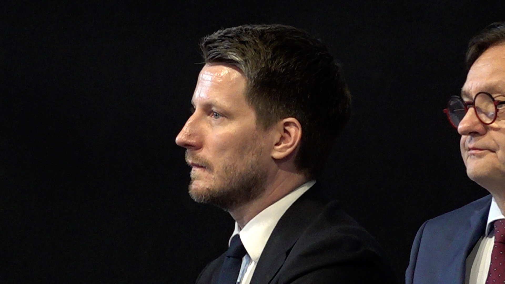 Video: Streit beim AfD-Parteitag in Marl