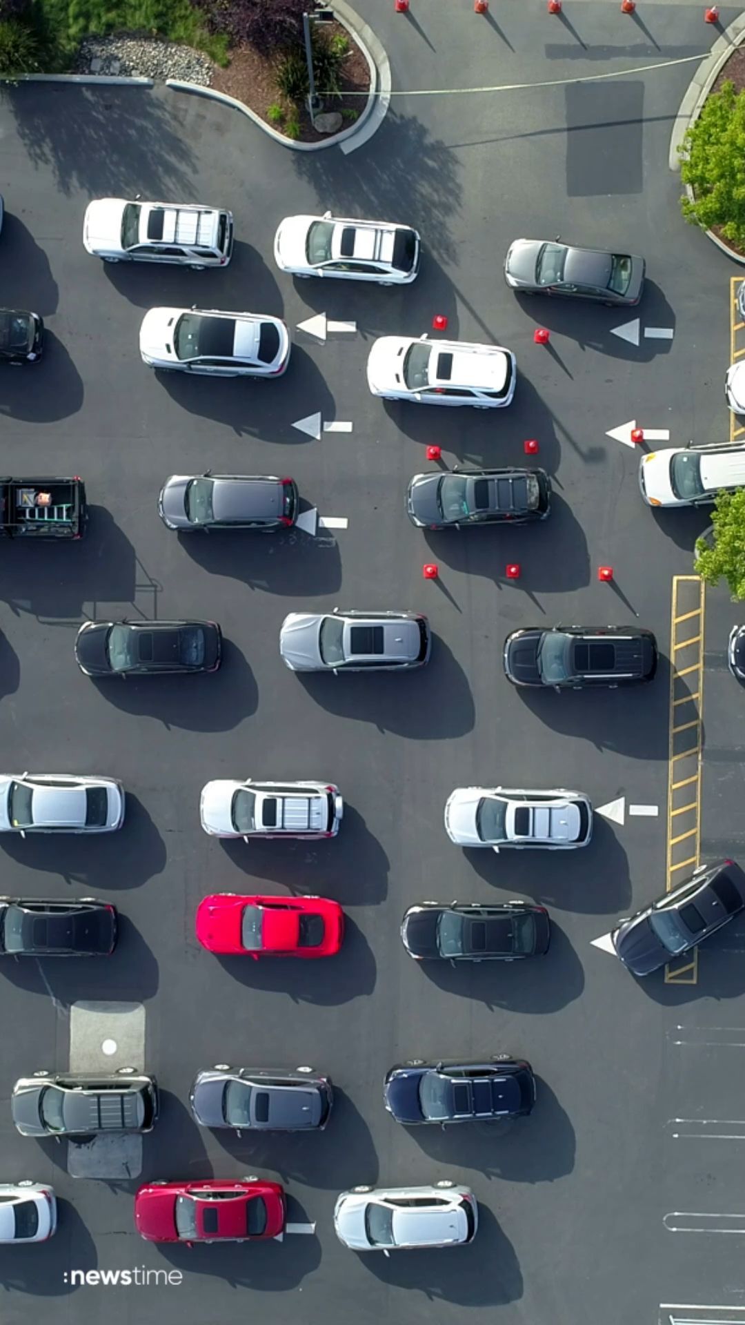 Video: Iran-Krieg: Lange Schlangen an Tankstellen