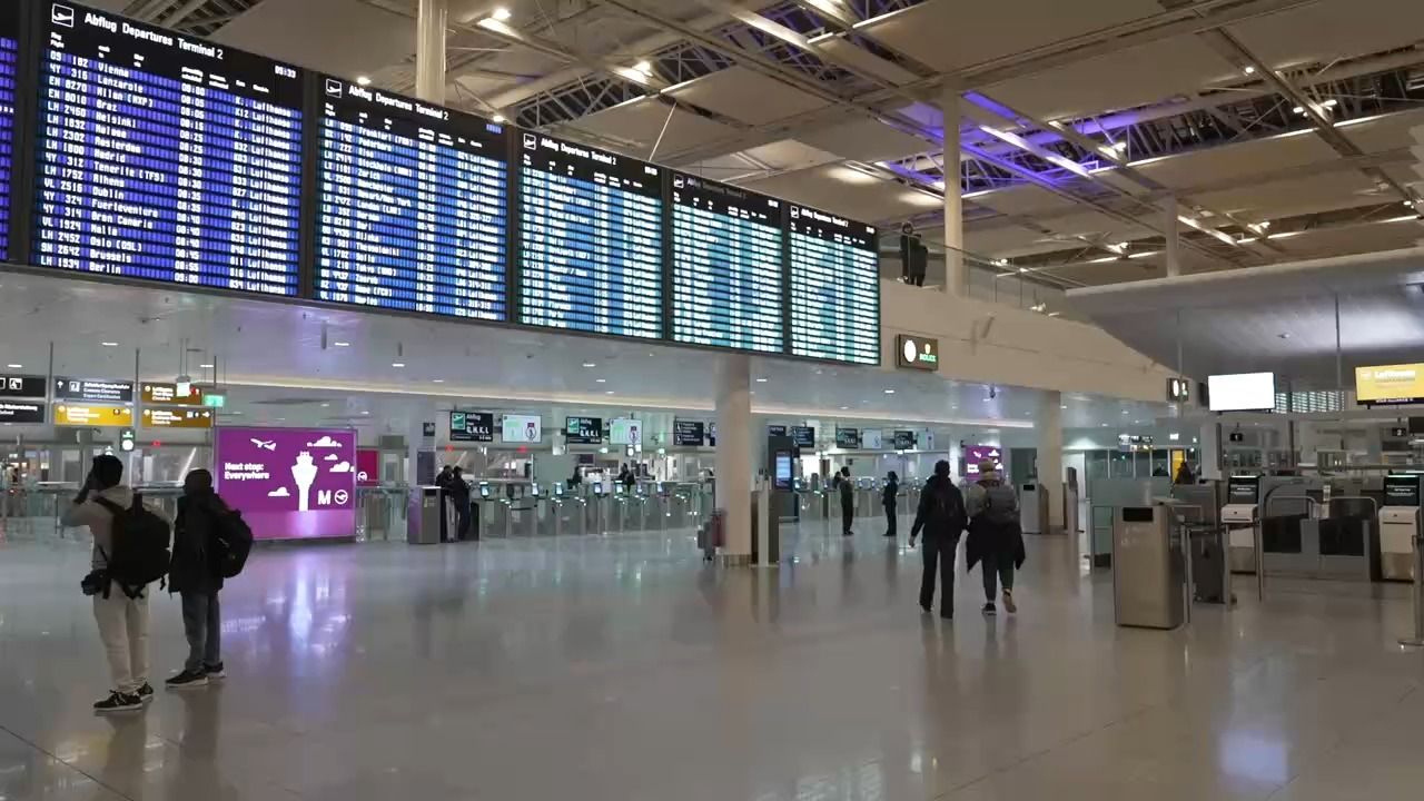 Video: Pilotenstreik bei Lufthansa: Hunderte Flüge in München fallen aus