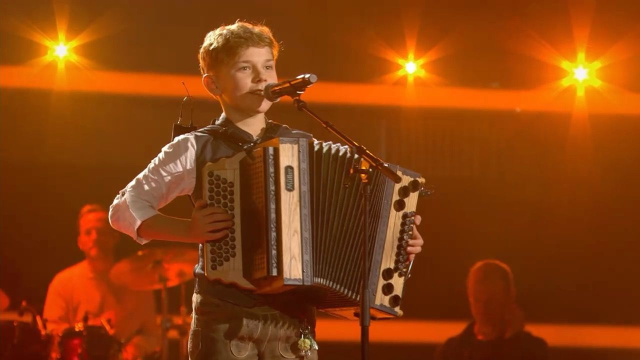 Video: Bühne frei für Elias: Waldkirchner singt bei The Voice Kids