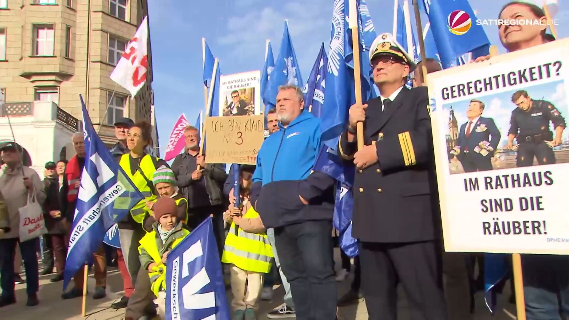 Video: Hamburg: Gewerkschaften demonstrieren gegen Sparmaßnahmen im öffentlichen Dienst