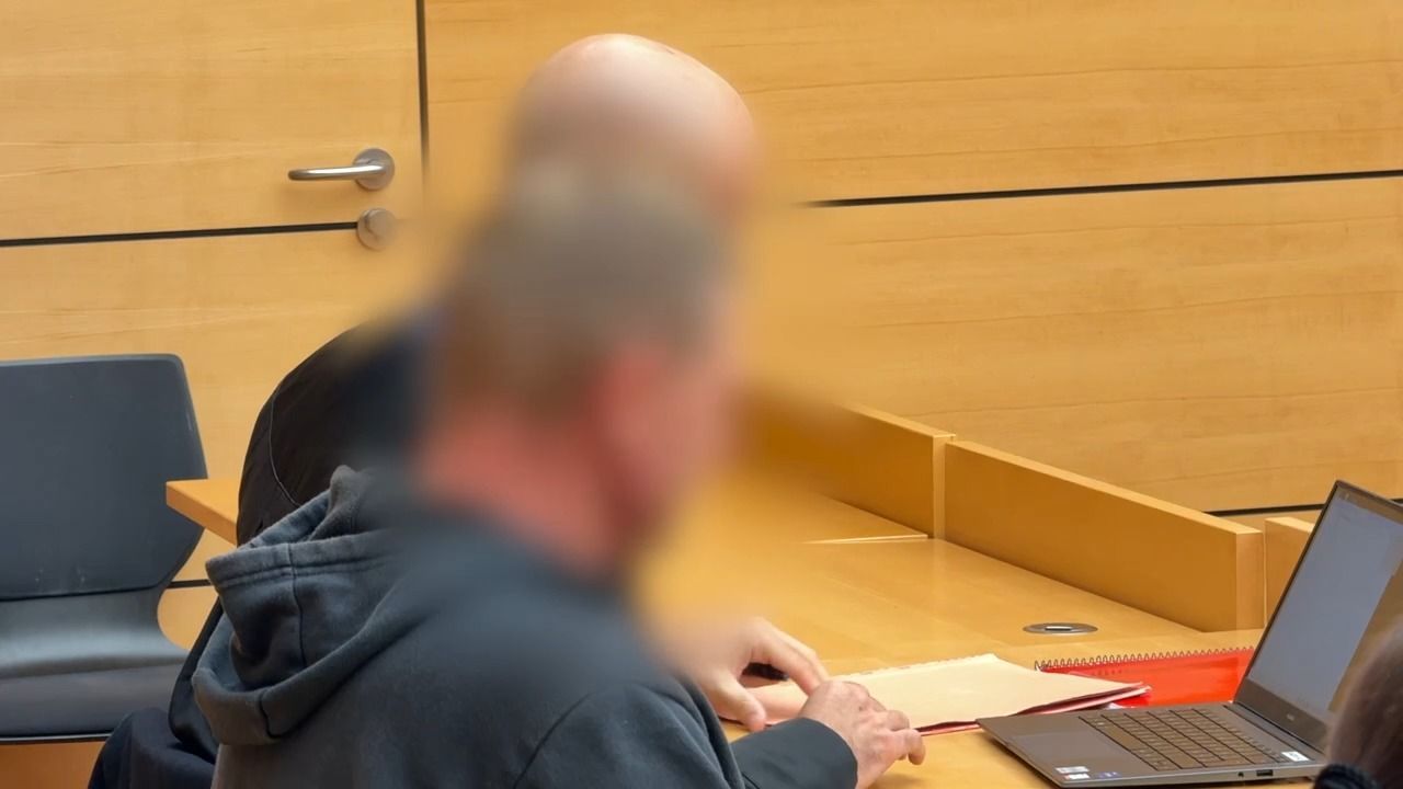 Video: Prozess nach tödlichem Silvesterabend: Wer schoss die Rakete?