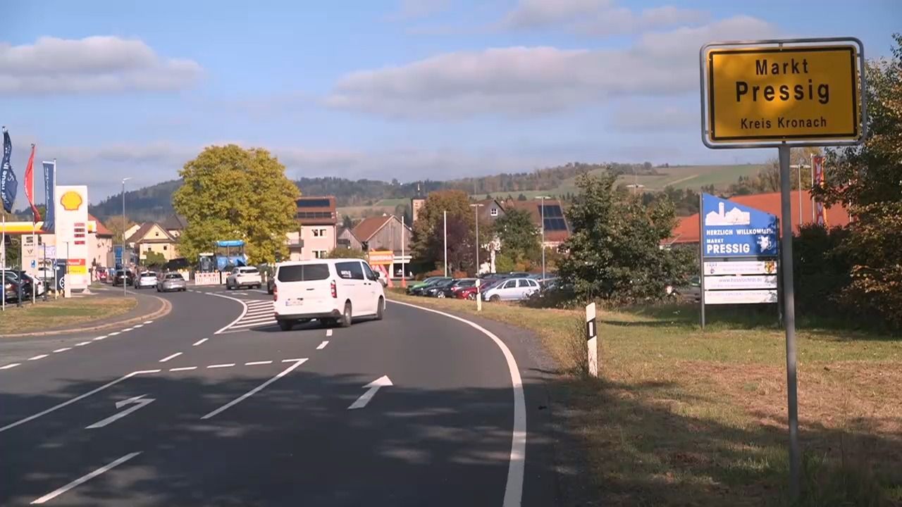 Video: Unfall in Pressig: Polizei ermittelt gegen E-Scooterfahrer