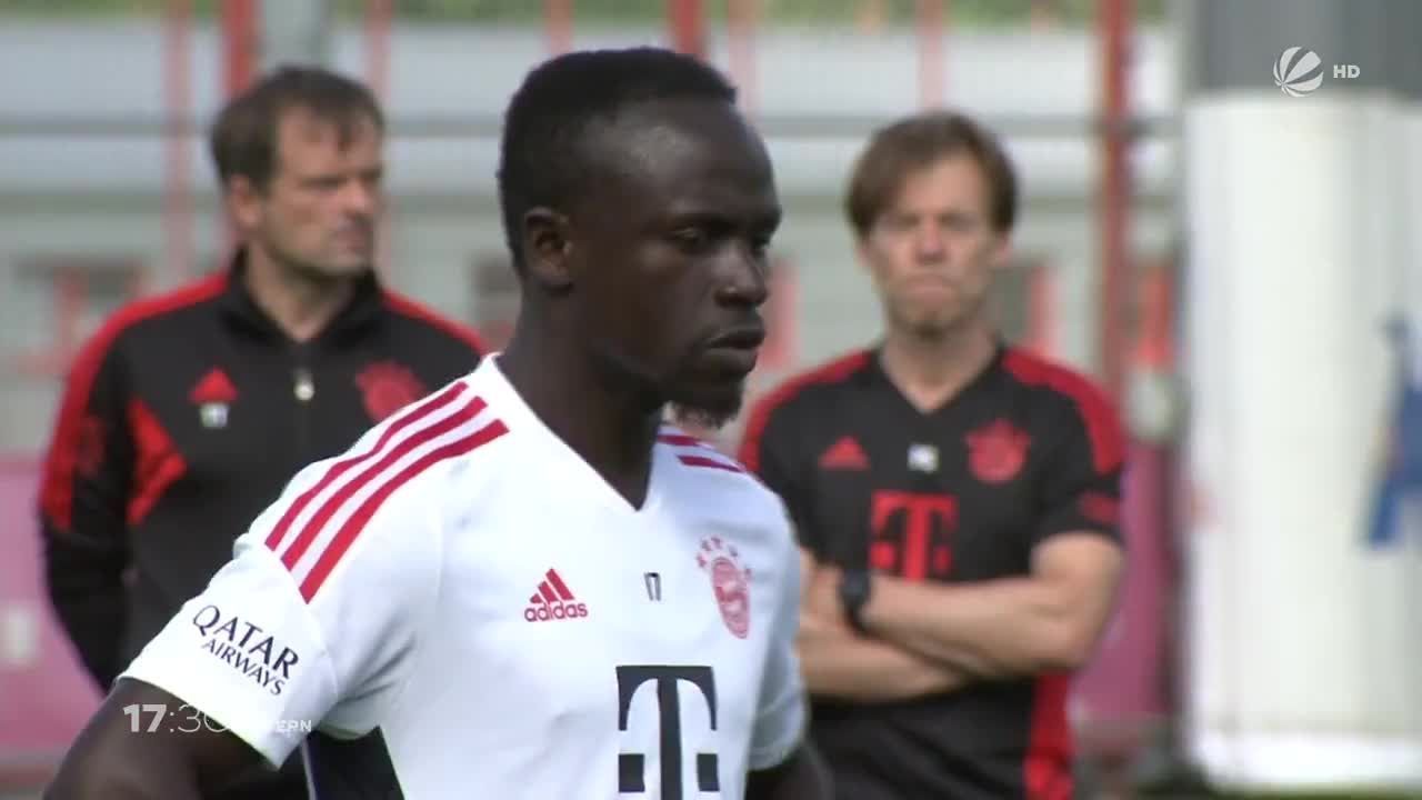 FC Bayern: Erstes Training für Stürmer Sado Mané