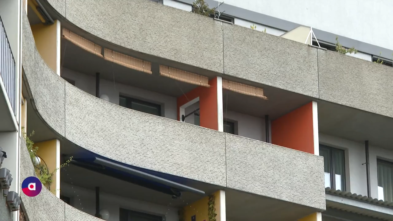 Video: Wien: Bub überlebt Fenstersturz