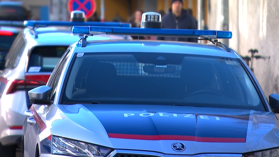 Video: Leichen in Kühltruhen entdeckt: Mutter und Tochter getötet?