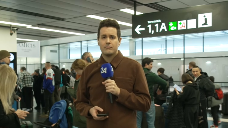 Video: Schneechaos: Flughafen Wien lahmgelegt